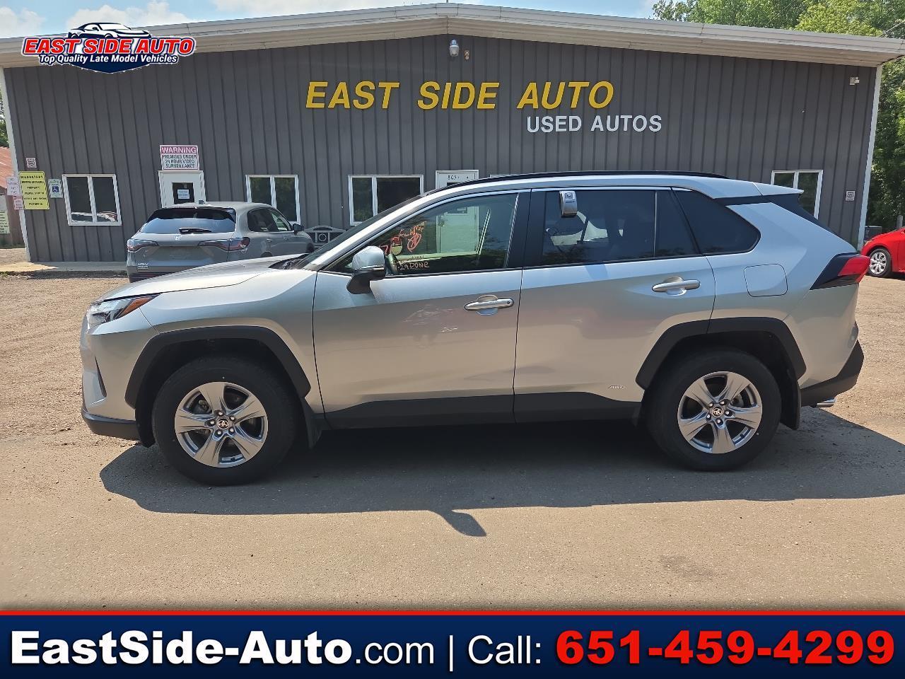 Toyota RAV4 Hybrid XLE AWD (Natl) 2025