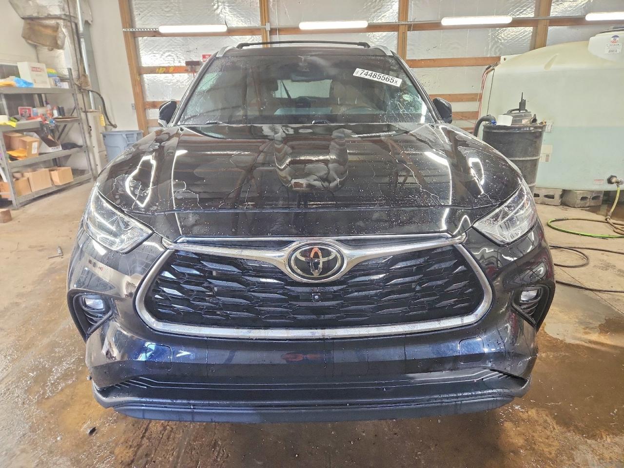 Toyota Highlander L AWD (Natl) 2023
