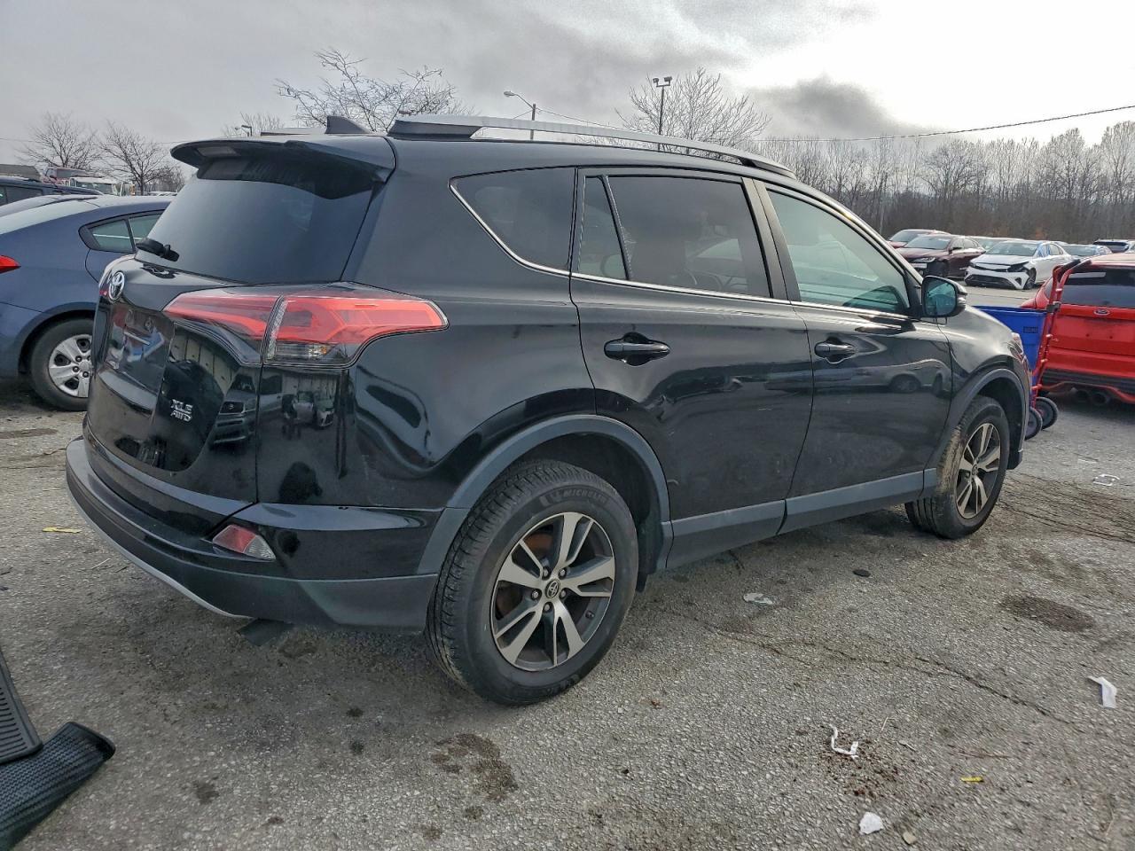 Toyota RAV4 XLE AWD (Natl) 2018