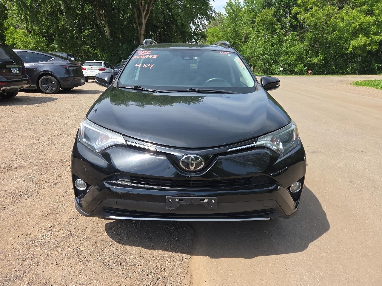 Toyota RAV4 XLE AWD (Natl) 2018
