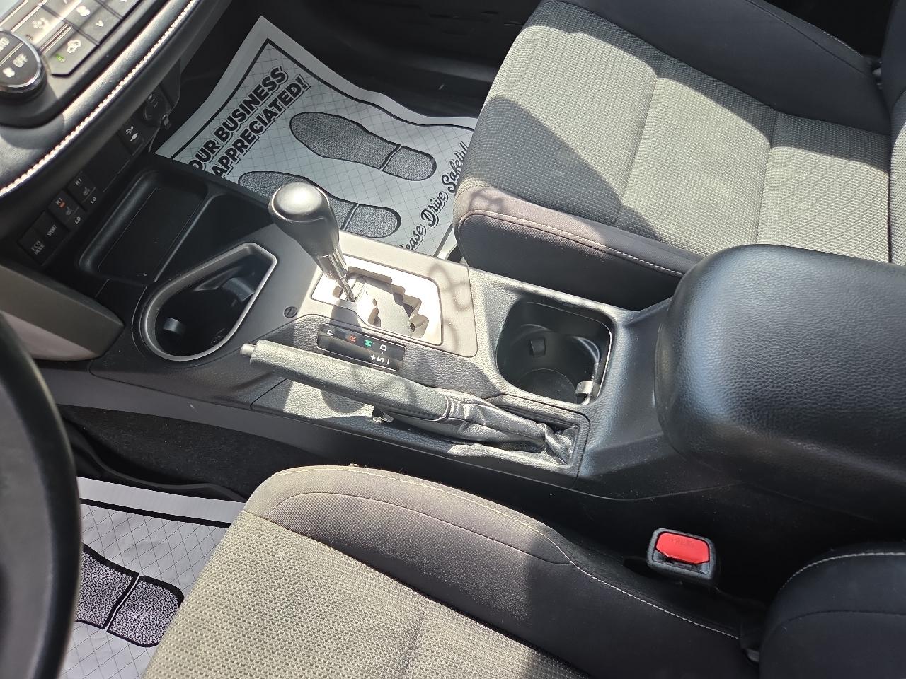 Toyota RAV4 XLE AWD (Natl) 2018