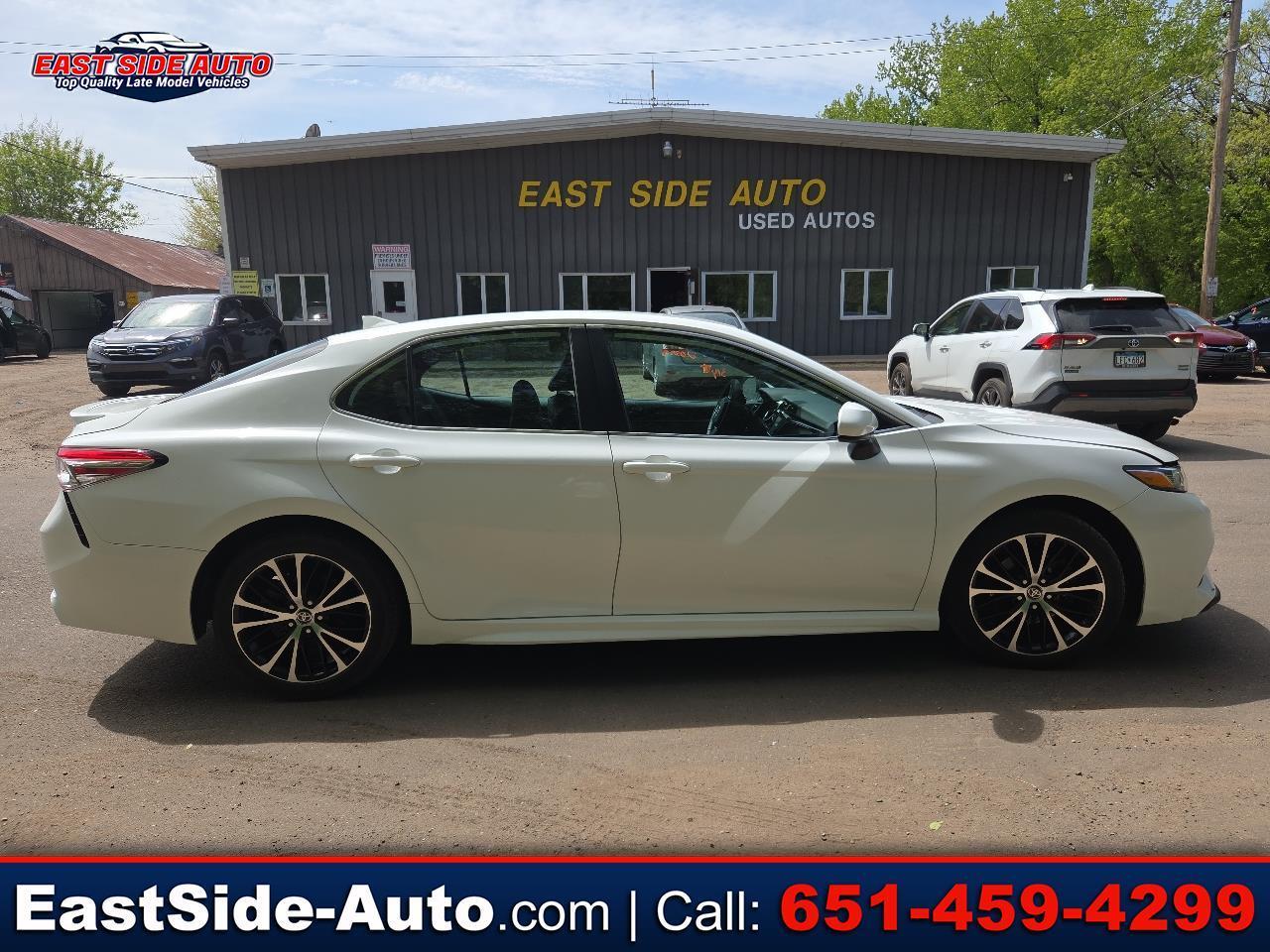 2020 Toyota Camry SE Auto (Natl)