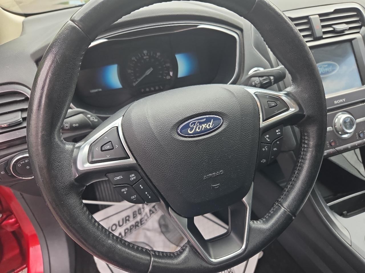 Ford Fusion Hybrid Titanium FWD 2020