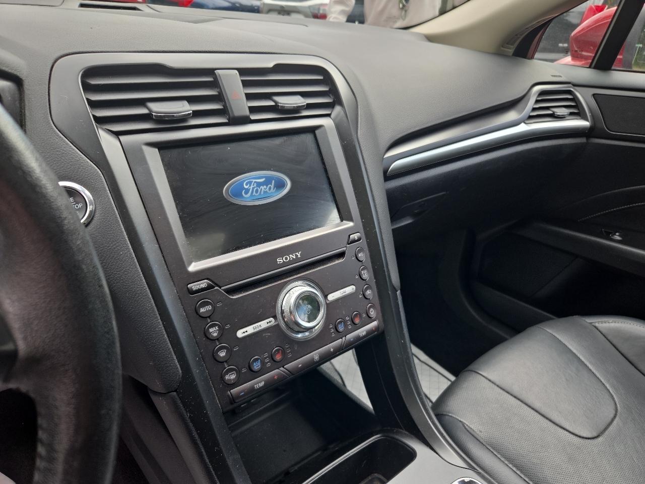 Ford Fusion Hybrid Titanium FWD 2020