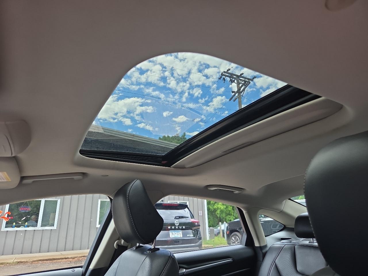 Ford Fusion Hybrid Titanium FWD 2020