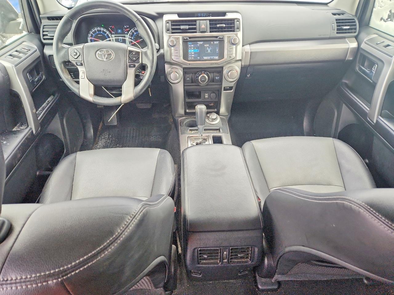 Toyota 4Runner SR5 4WD (Natl) 2017