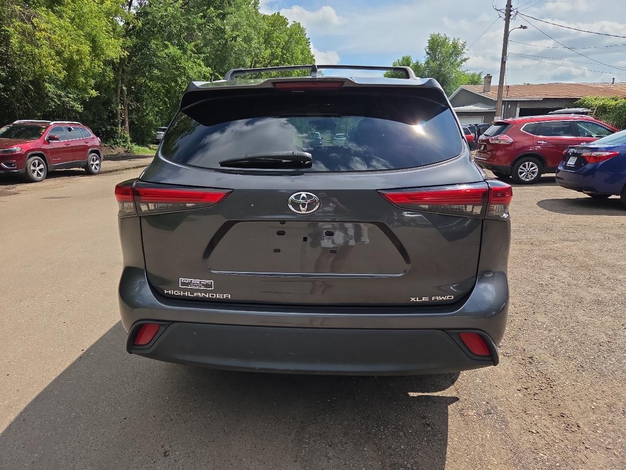 Toyota Highlander XLE AWD V6 2022