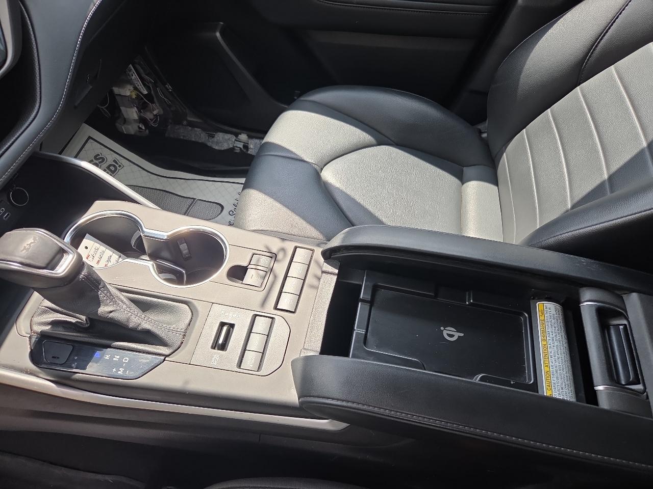 Toyota Highlander XLE AWD V6 2022