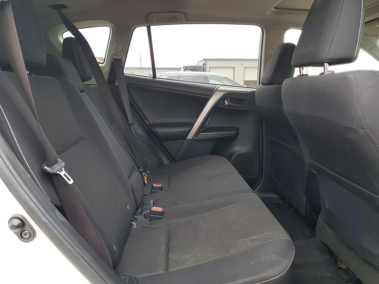 Toyota RAV4 XLE AWD (Natl) 2017