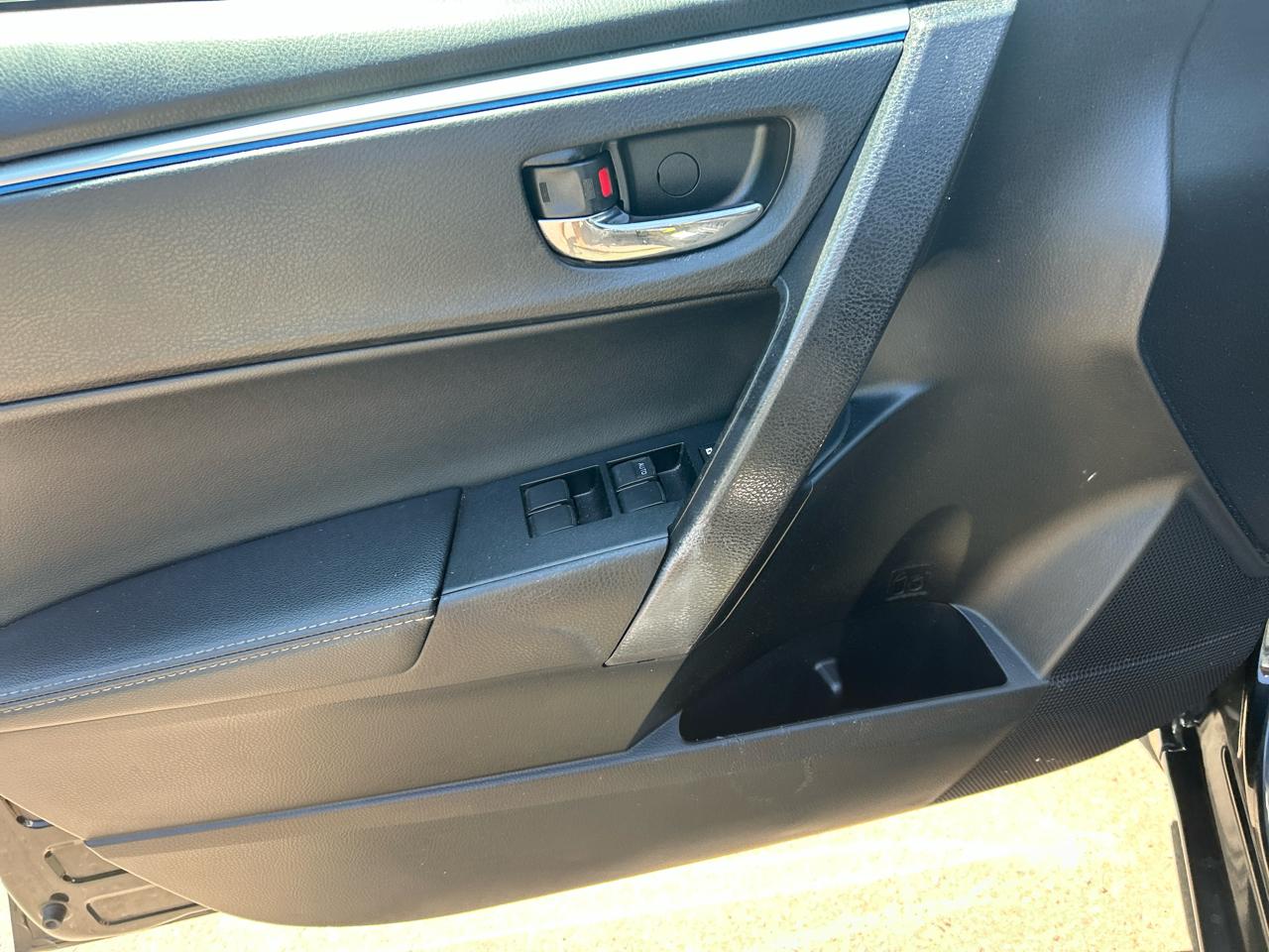Toyota Corolla 4dr Sdn Auto L (Natl) 2015