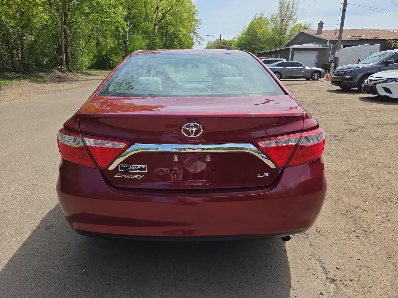Toyota Camry XLE Auto (Natl) 2017