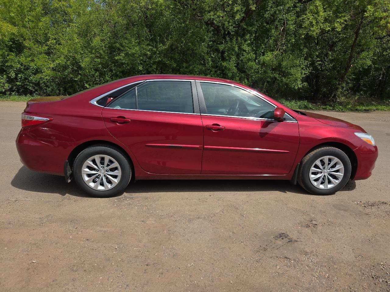 Toyota Camry XLE Auto (Natl) 2017