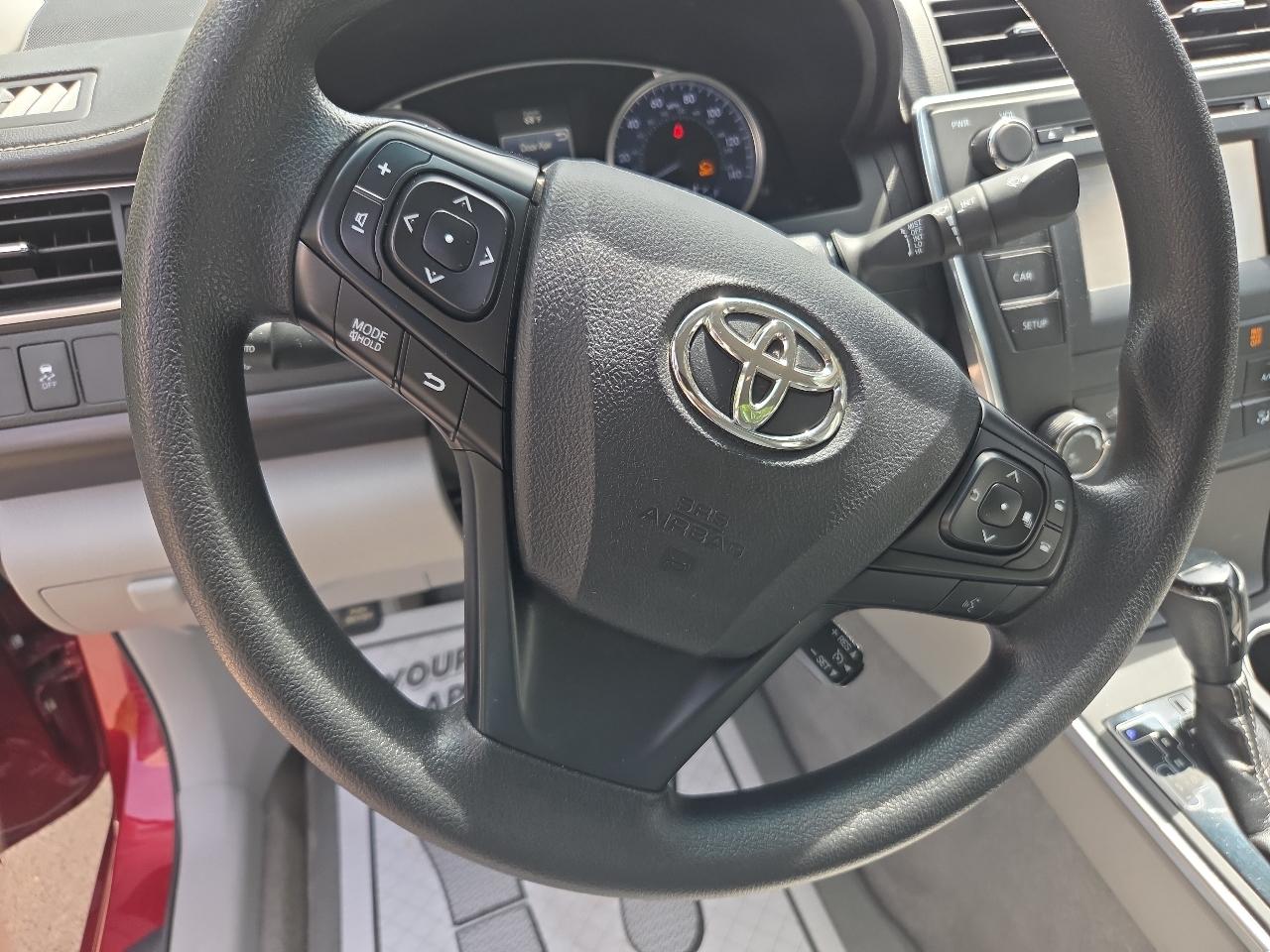 Toyota Camry XLE Auto (Natl) 2017