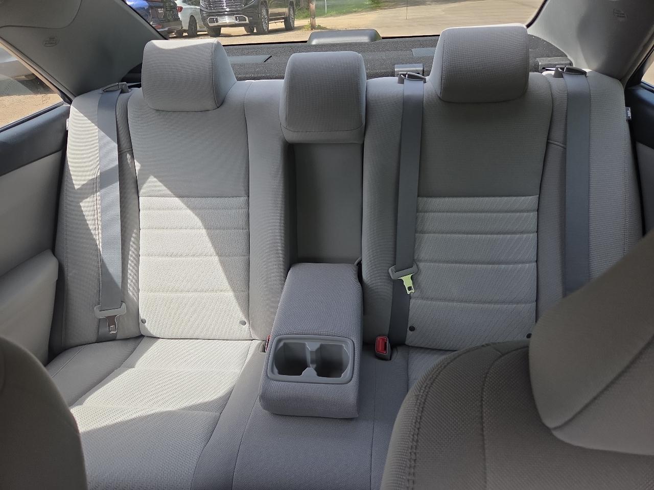 Toyota Camry XLE Auto (Natl) 2017