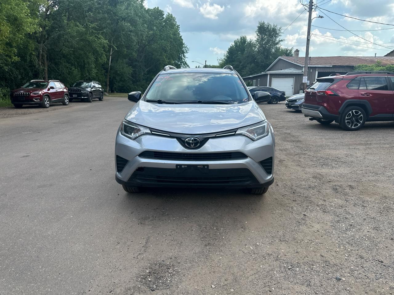 Toyota RAV4 LE AWD (Natl) 2017
