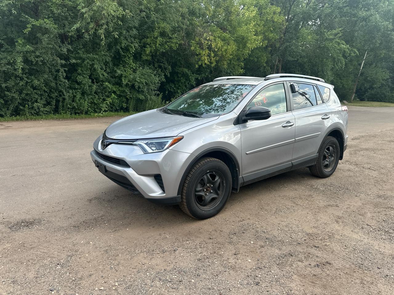 Toyota RAV4 LE AWD (Natl) 2017