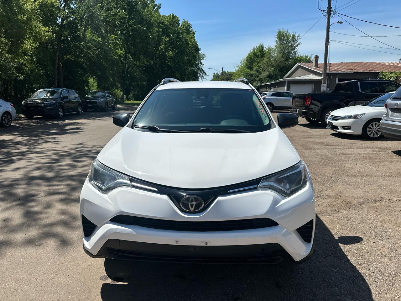 Toyota RAV4 LE AWD (Natl) 2017