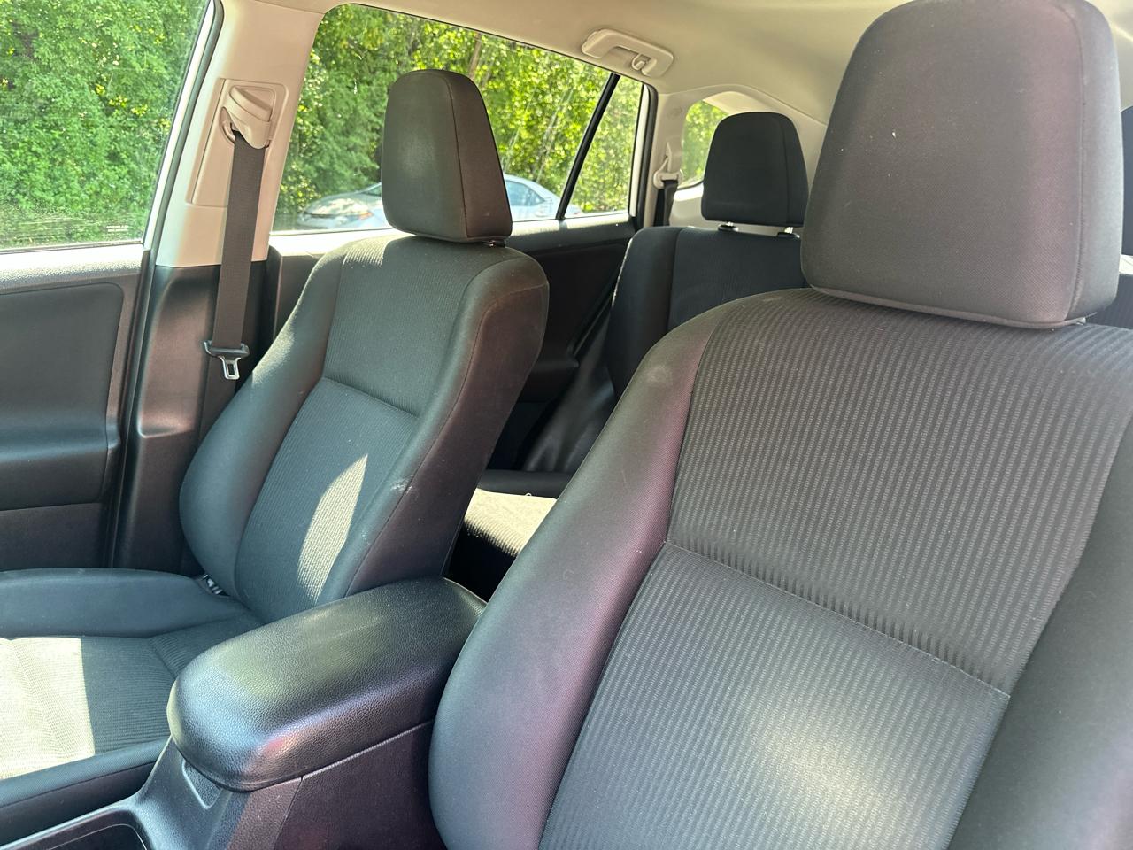 Toyota RAV4 LE AWD (Natl) 2017