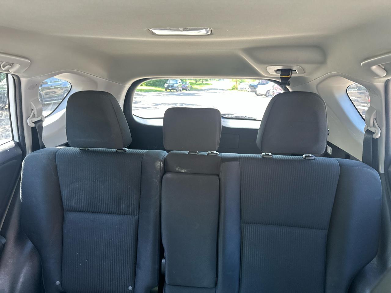 Toyota RAV4 LE AWD (Natl) 2017