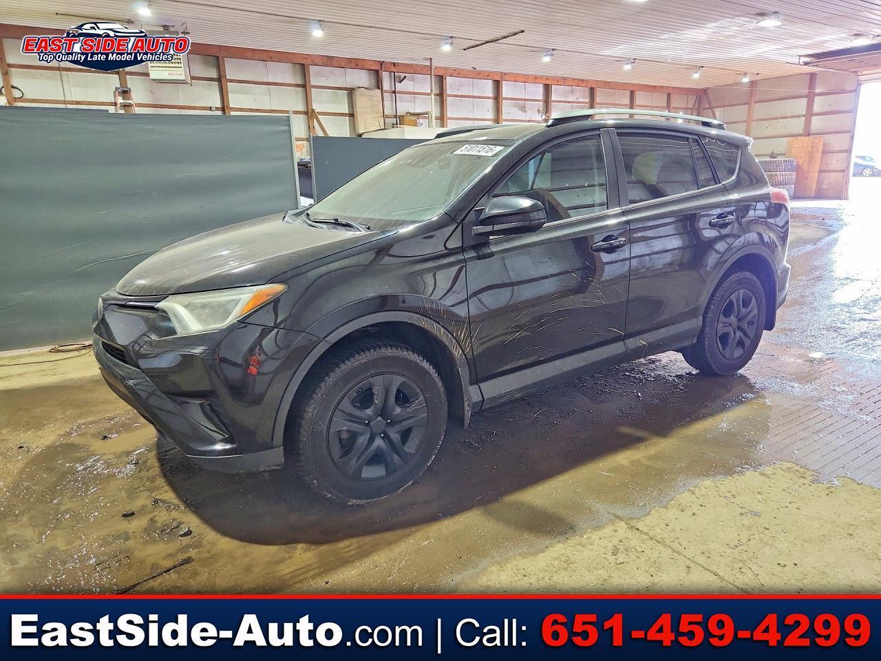 Toyota RAV4 LE AWD (Natl) 2017
