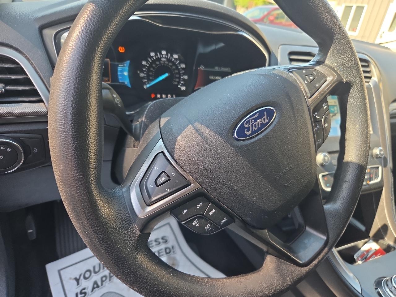 Ford Fusion SE FWD 2017