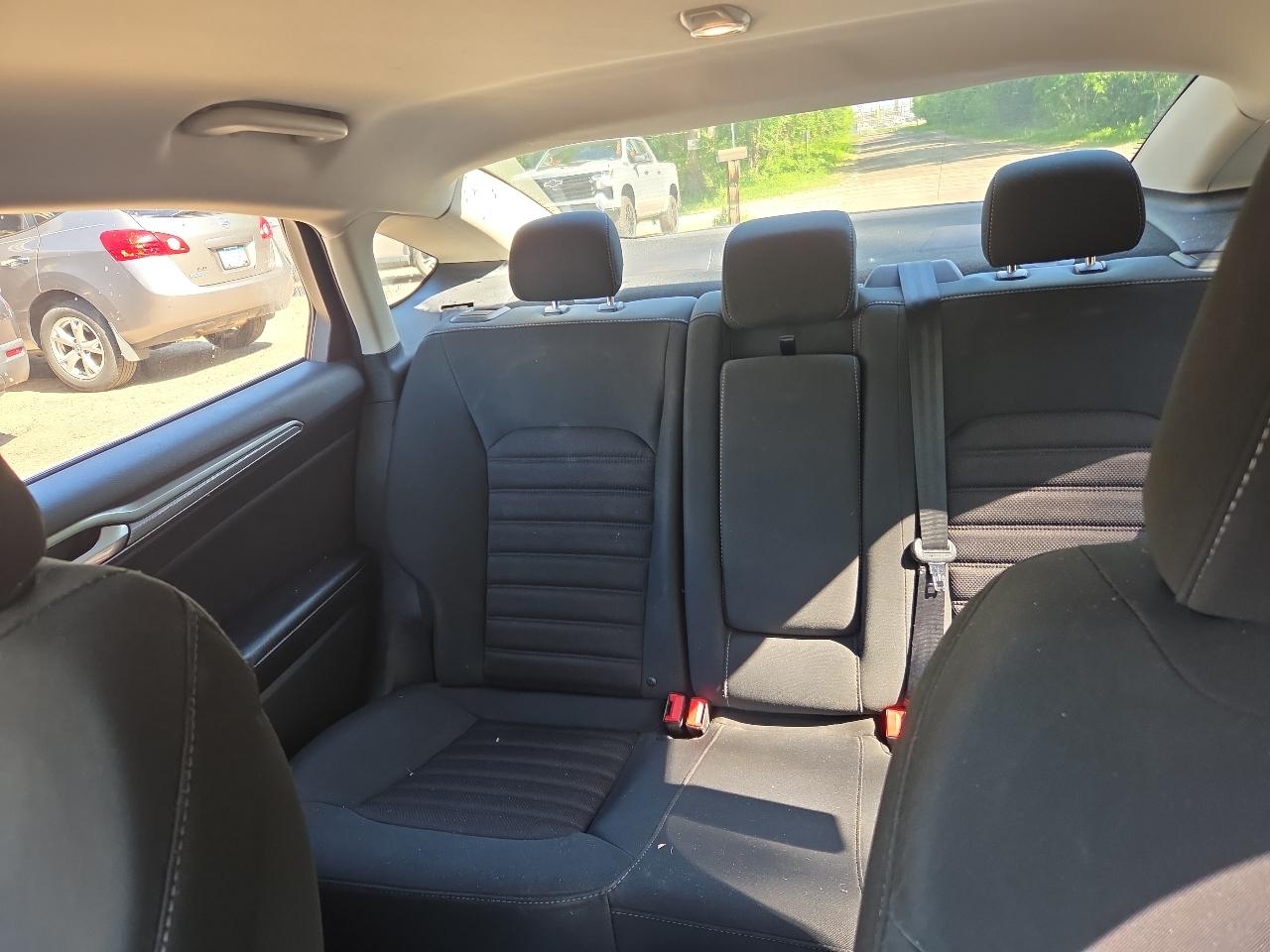 Ford Fusion SE FWD 2017