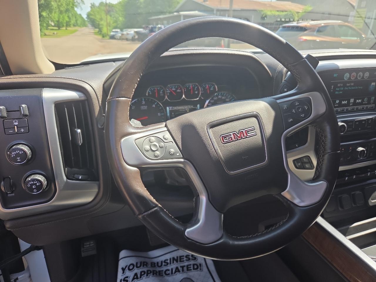 GMC Sierra 1500 4WD Crew Cab 143.5" SLT 2018