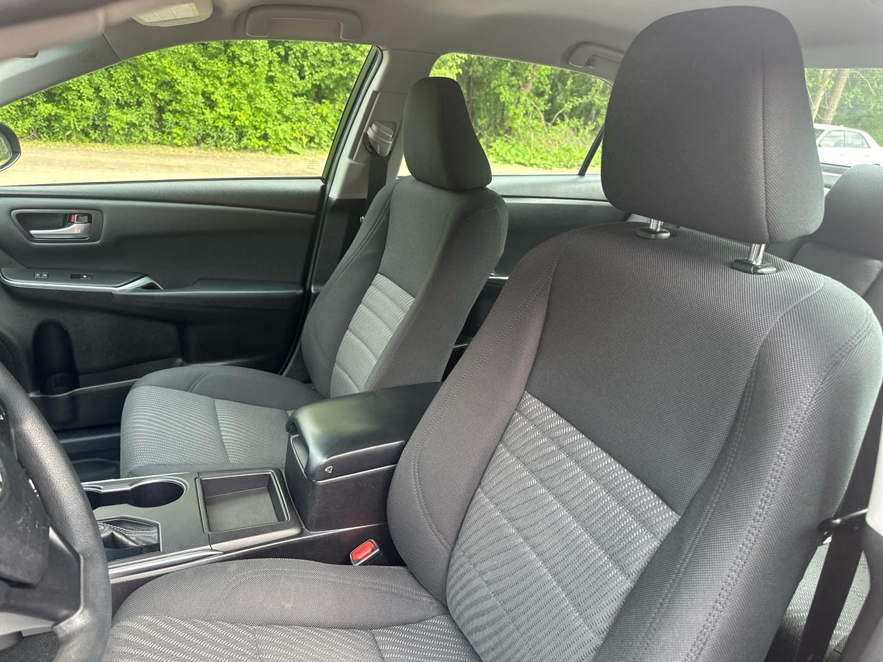 Toyota Camry XLE Auto (Natl) 2017