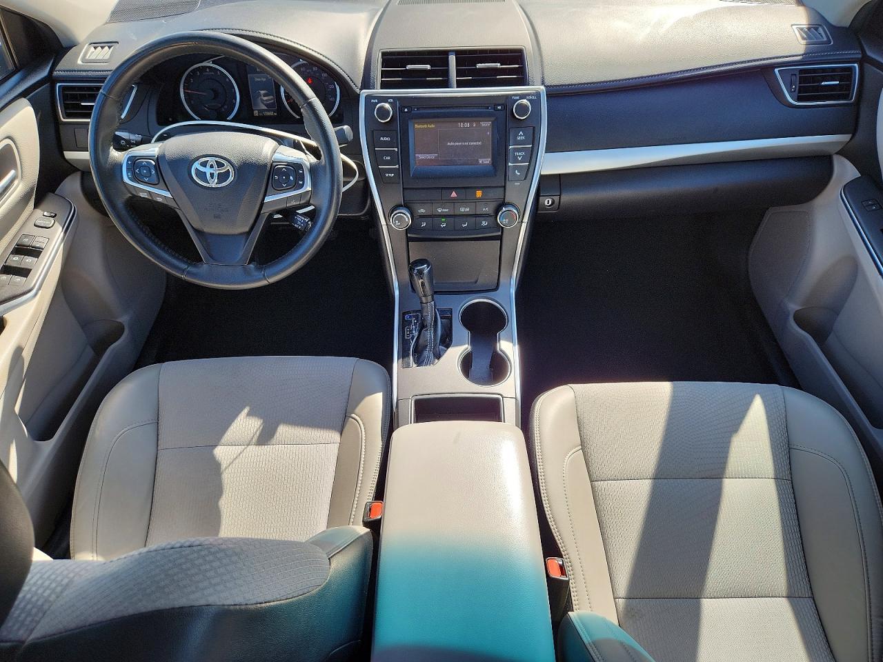 Toyota Camry 4dr Sdn I4 Auto XLE (Natl) 2016