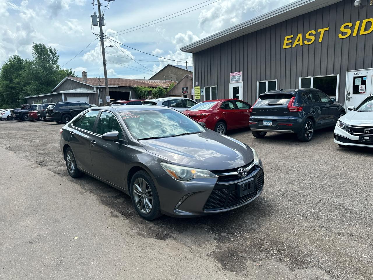 Toyota Camry 4dr Sdn I4 Auto XLE (Natl) 2016