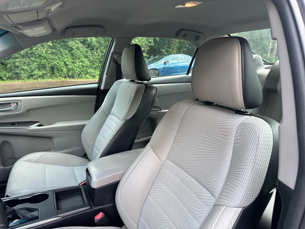 Toyota Camry 4dr Sdn I4 Auto XLE (Natl) 2016