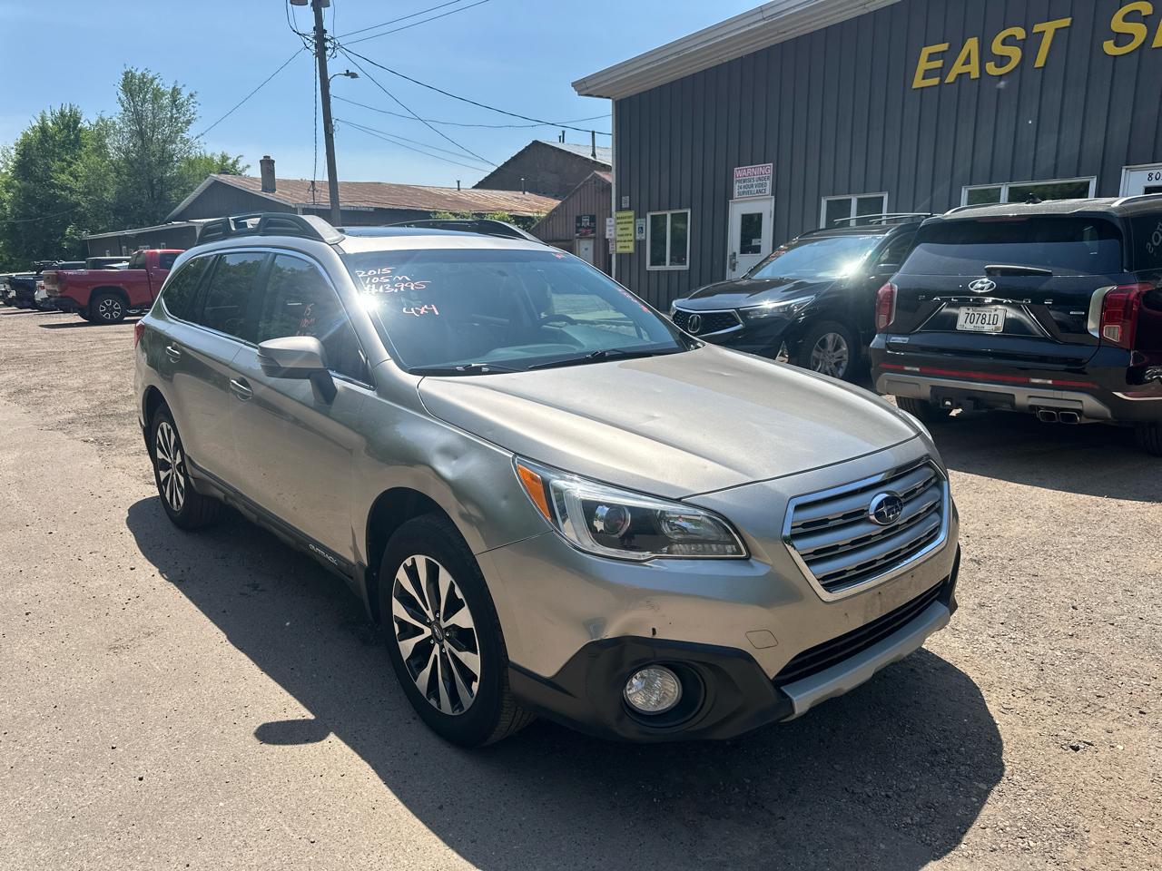 Subaru Outback 4dr Wgn 2.5i Limited 2015