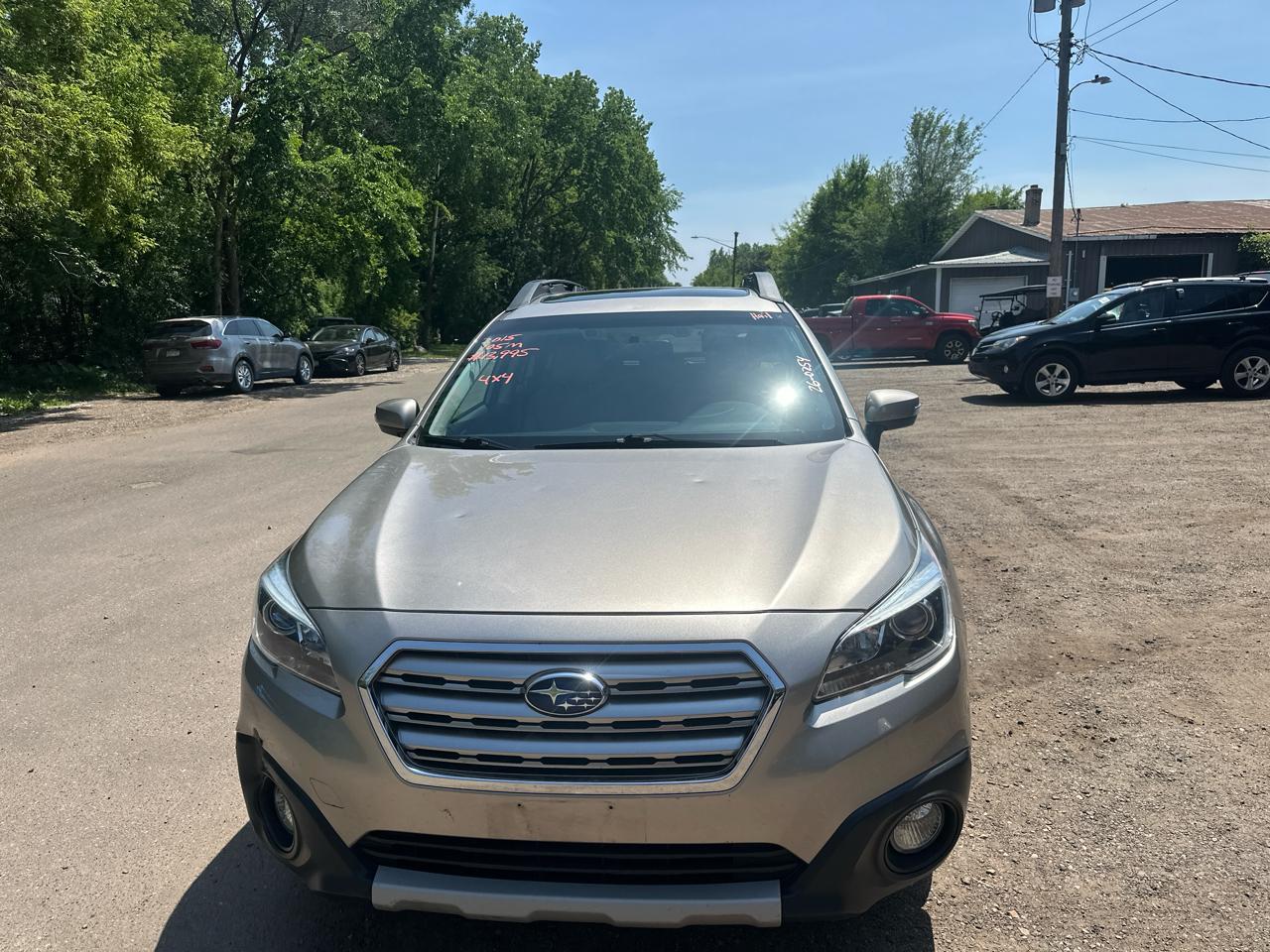 Subaru Outback 4dr Wgn 2.5i Limited 2015