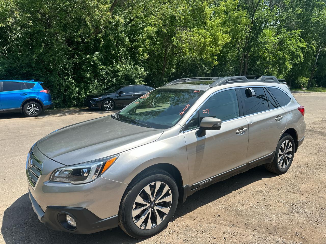 Subaru Outback 4dr Wgn 2.5i Limited 2015