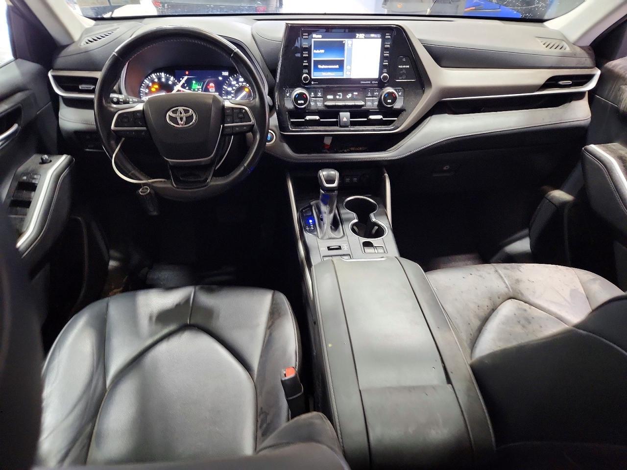 Toyota Highlander XLE AWD (Natl) 2021