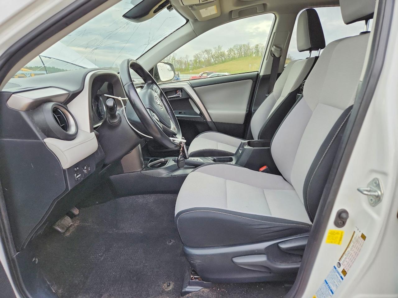 Toyota RAV4 Hybrid XLE AWD (Natl) 2017