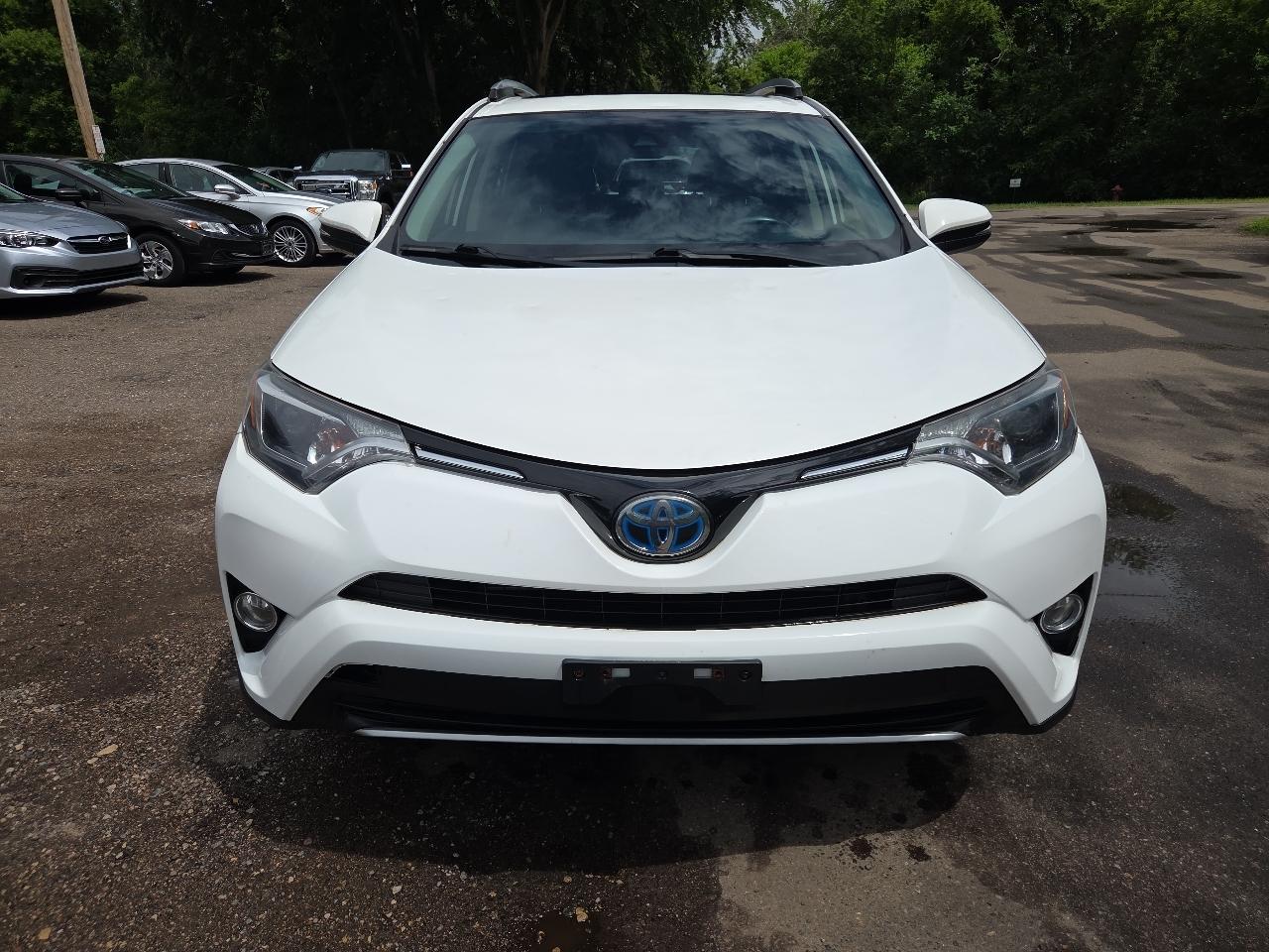 Toyota RAV4 Hybrid XLE AWD (Natl) 2017