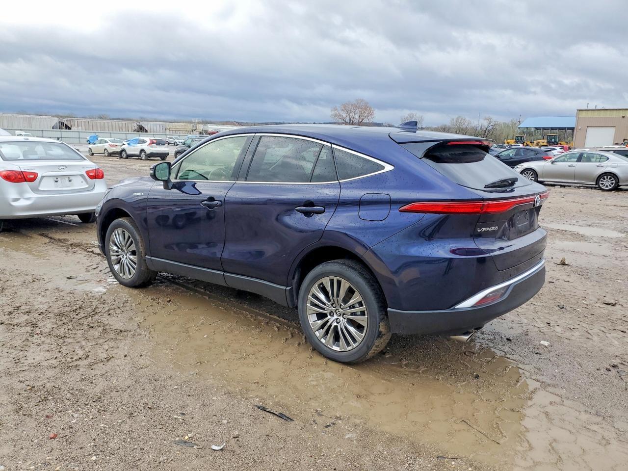 Toyota Venza LE AWD (Natl) 2021