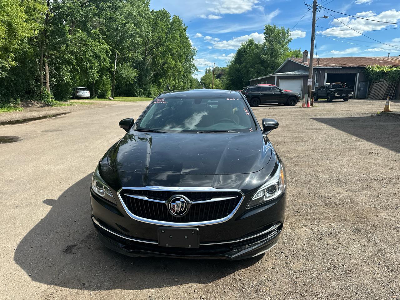 Buick LaCrosse 4dr Sdn Essence FWD 2018
