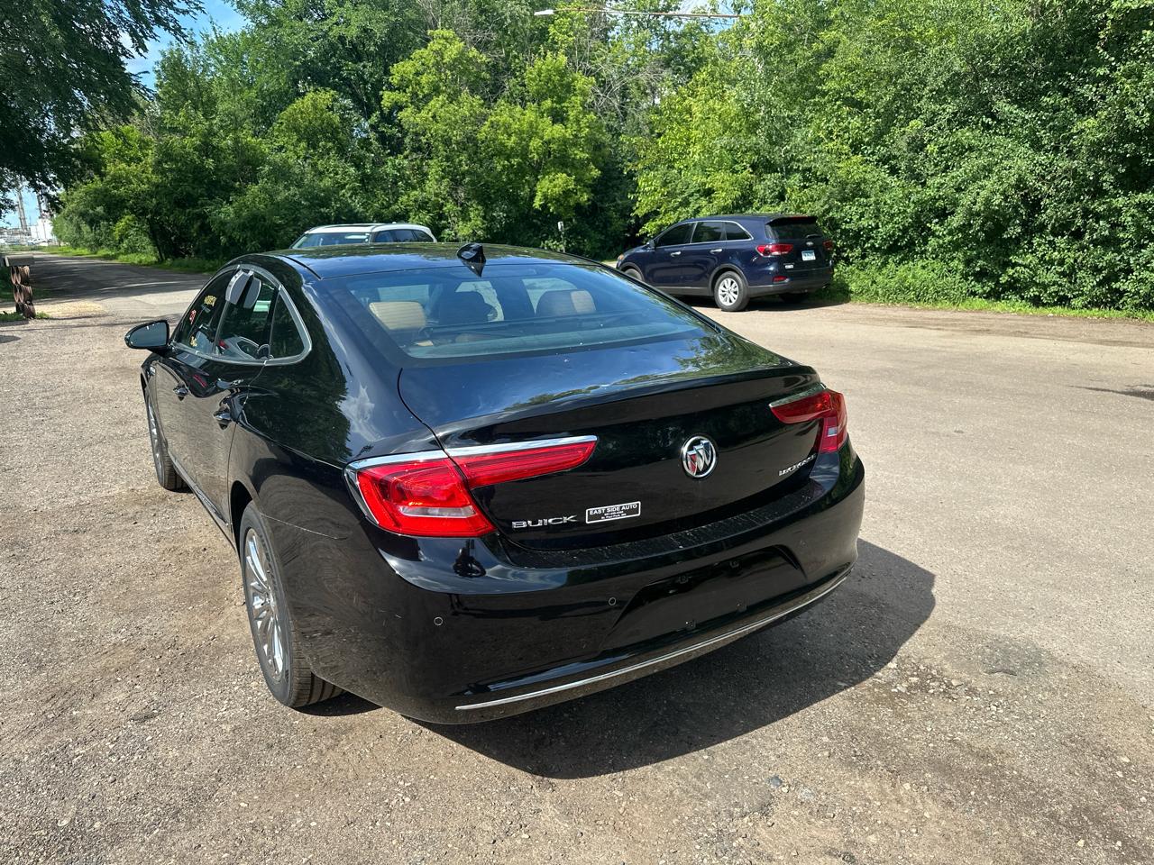 Buick LaCrosse 4dr Sdn Essence FWD 2018