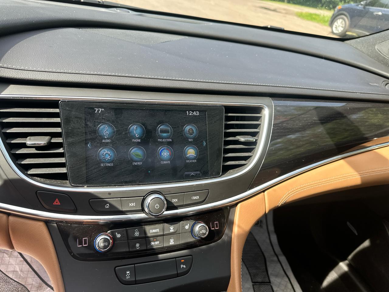 Buick LaCrosse 4dr Sdn Essence FWD 2018
