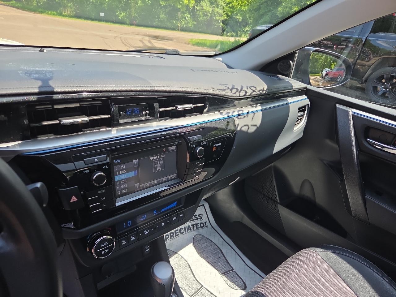 Toyota Corolla 4dr Sdn Man L (Natl) 2014
