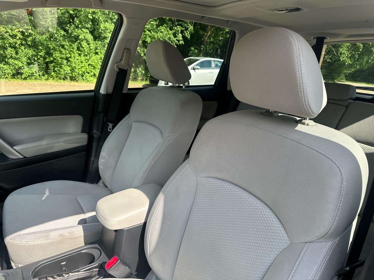 Subaru Forester 4dr CVT 2.5i Premium PZEV 2016
