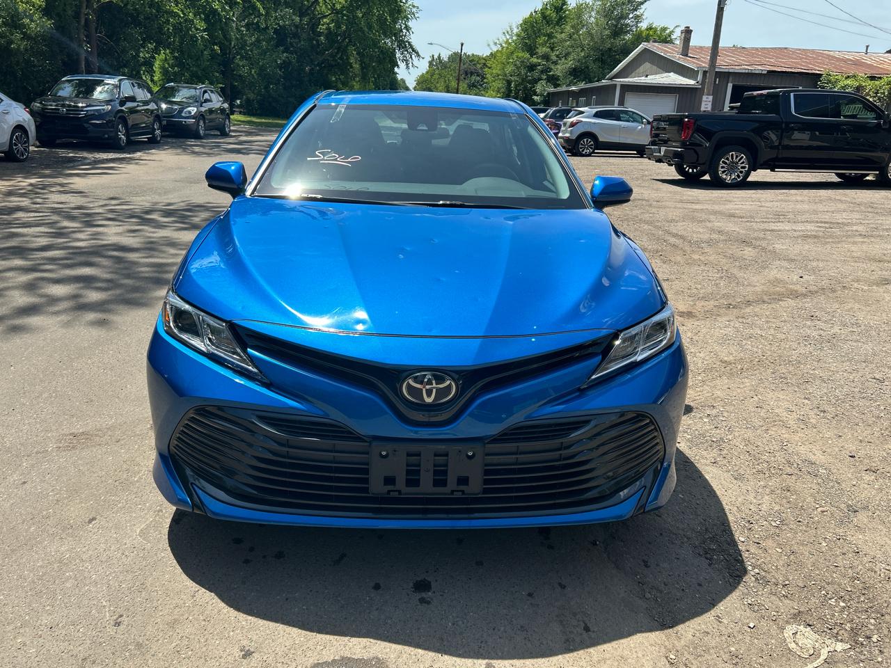Toyota Camry LE Auto (Natl) 2020