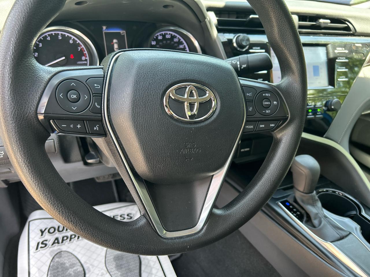 Toyota Camry LE Auto (Natl) 2020
