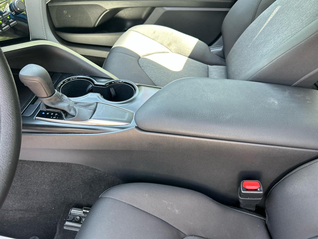 Toyota Camry LE Auto (Natl) 2020