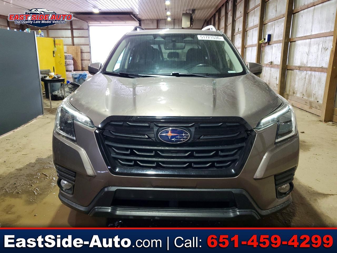 2023 Subaru Forester Premium's photo