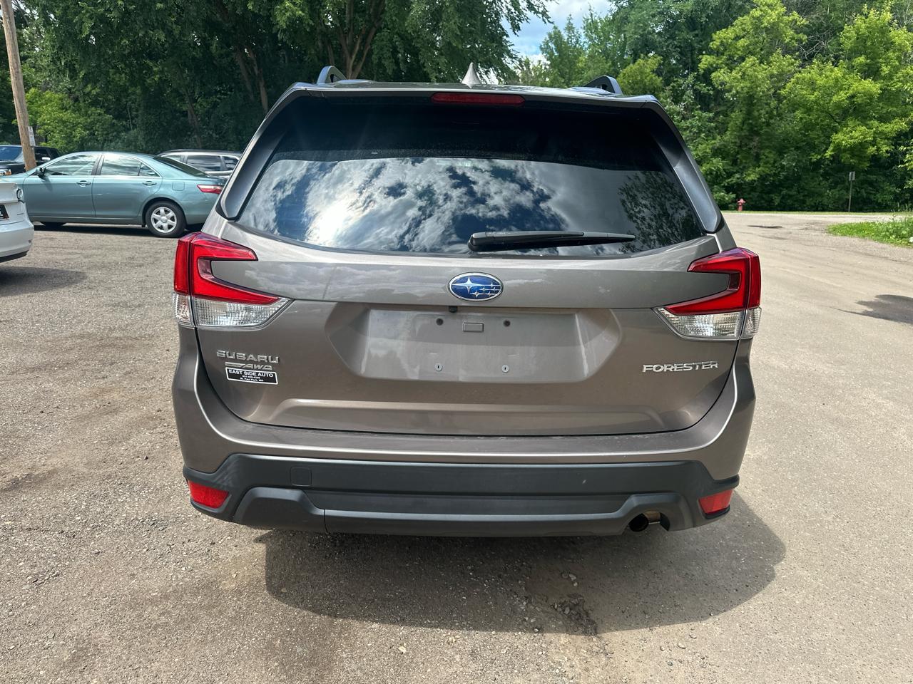 Subaru Forester Premium CVT 2023