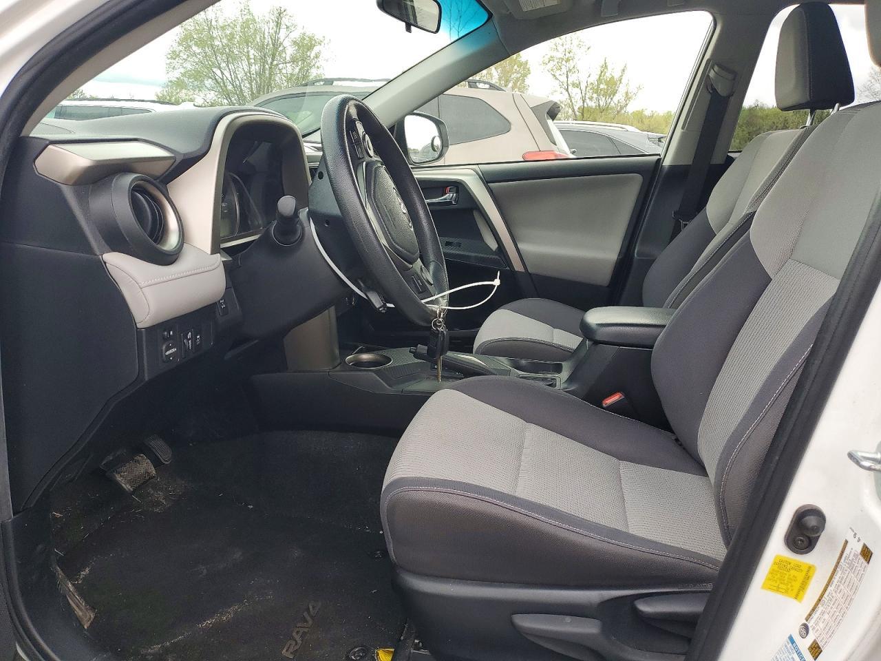 Toyota RAV4 AWD 4dr XLE (Natl) 2015