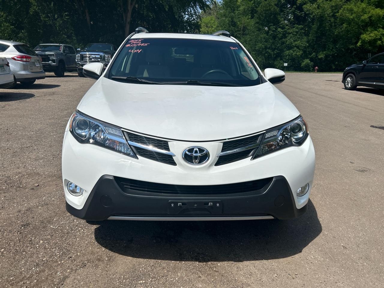 Toyota RAV4 AWD 4dr XLE (Natl) 2015